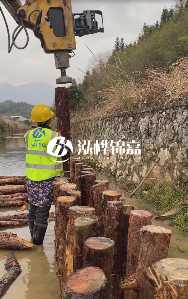 松木樁護(hù)坡如何維護(hù)以延長使用壽命?做防腐可以嗎?